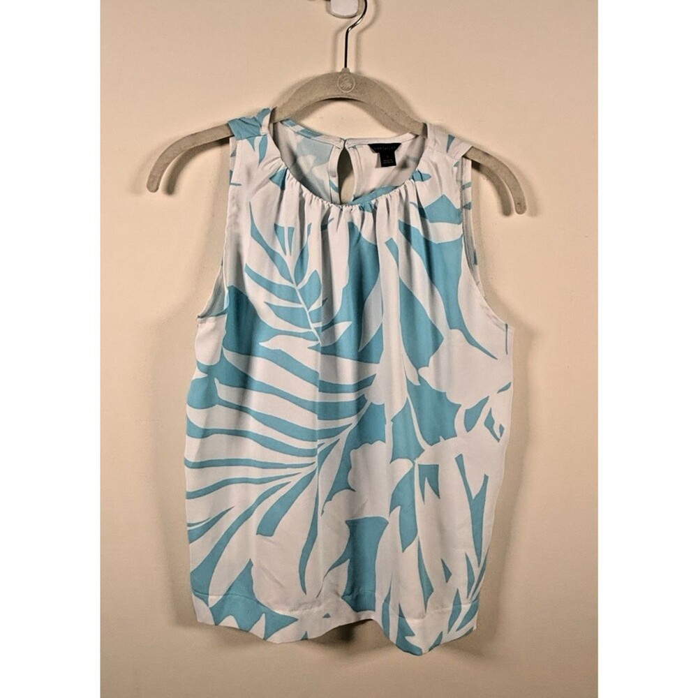 Ann Taylor Blue/White Floral Knit Crew Neck Button Front Sleeveless Blouse - S